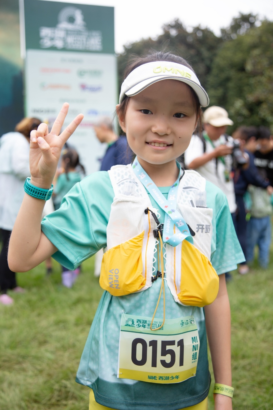 beCde, 既充满趣味, JkvuY beCde, 既充满趣味, JkvuY