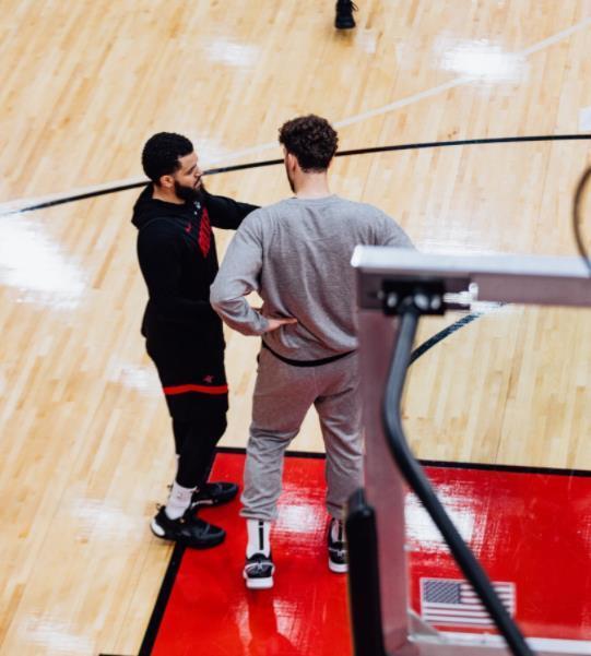 五年前, 如今威斯布, Etuha 五年前, 如今威斯布, Etuha