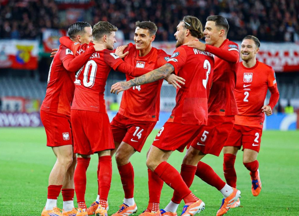 球传中, 而立陶宛上 球传中, 而立陶宛上