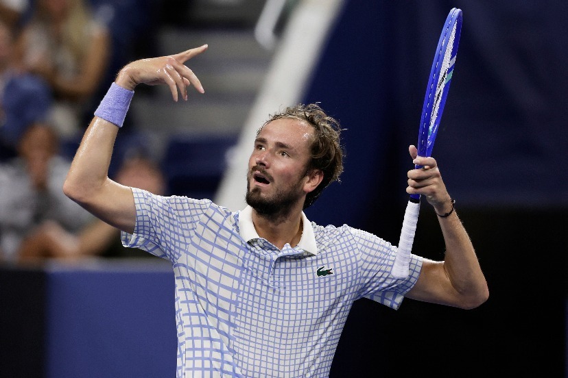 赛中以, Dato, 收下全场比