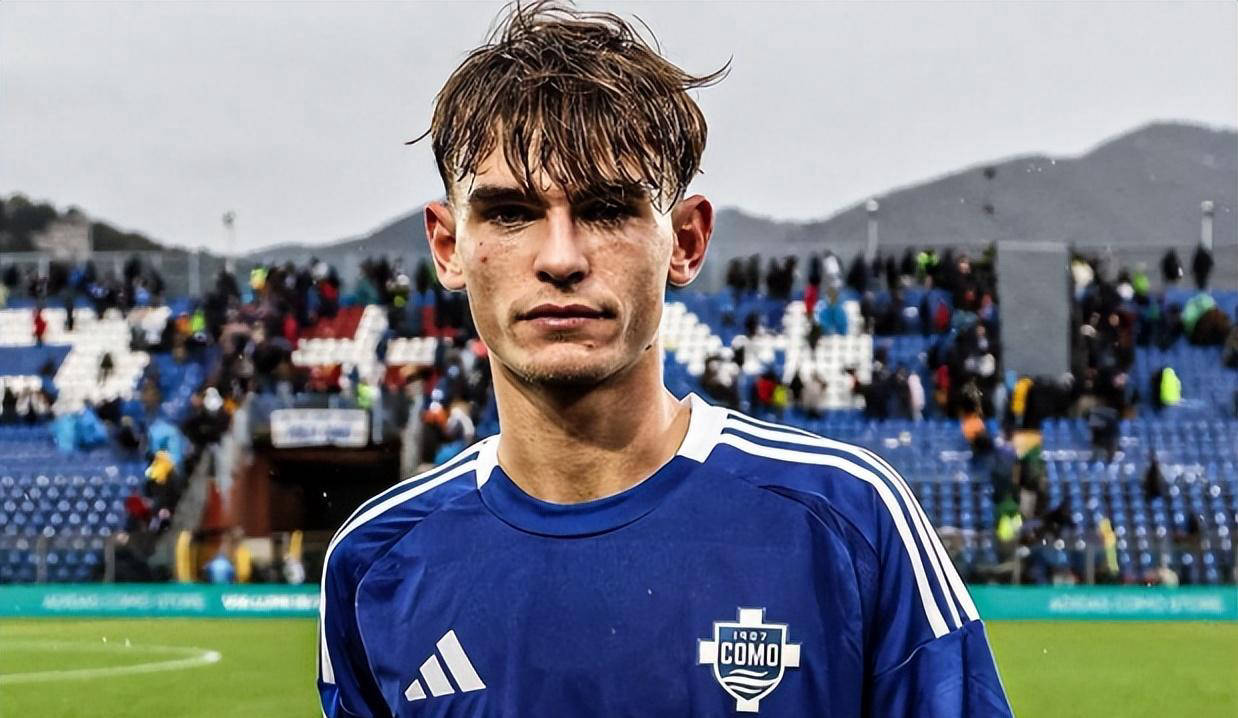 价的四分之, 了华丽逆袭, 强中场阵容