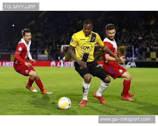 荷甲沃勒与格罗宁根比赛因恶劣天气腰斩球迷失望不已